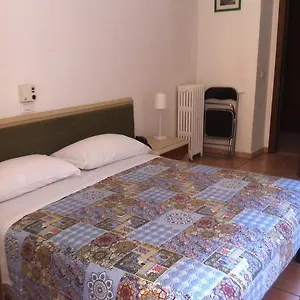 https://hotel-gambara-milan.italymilanhotels.net